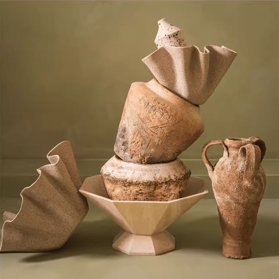 Facet Pedestal Bowl Storage Tray
