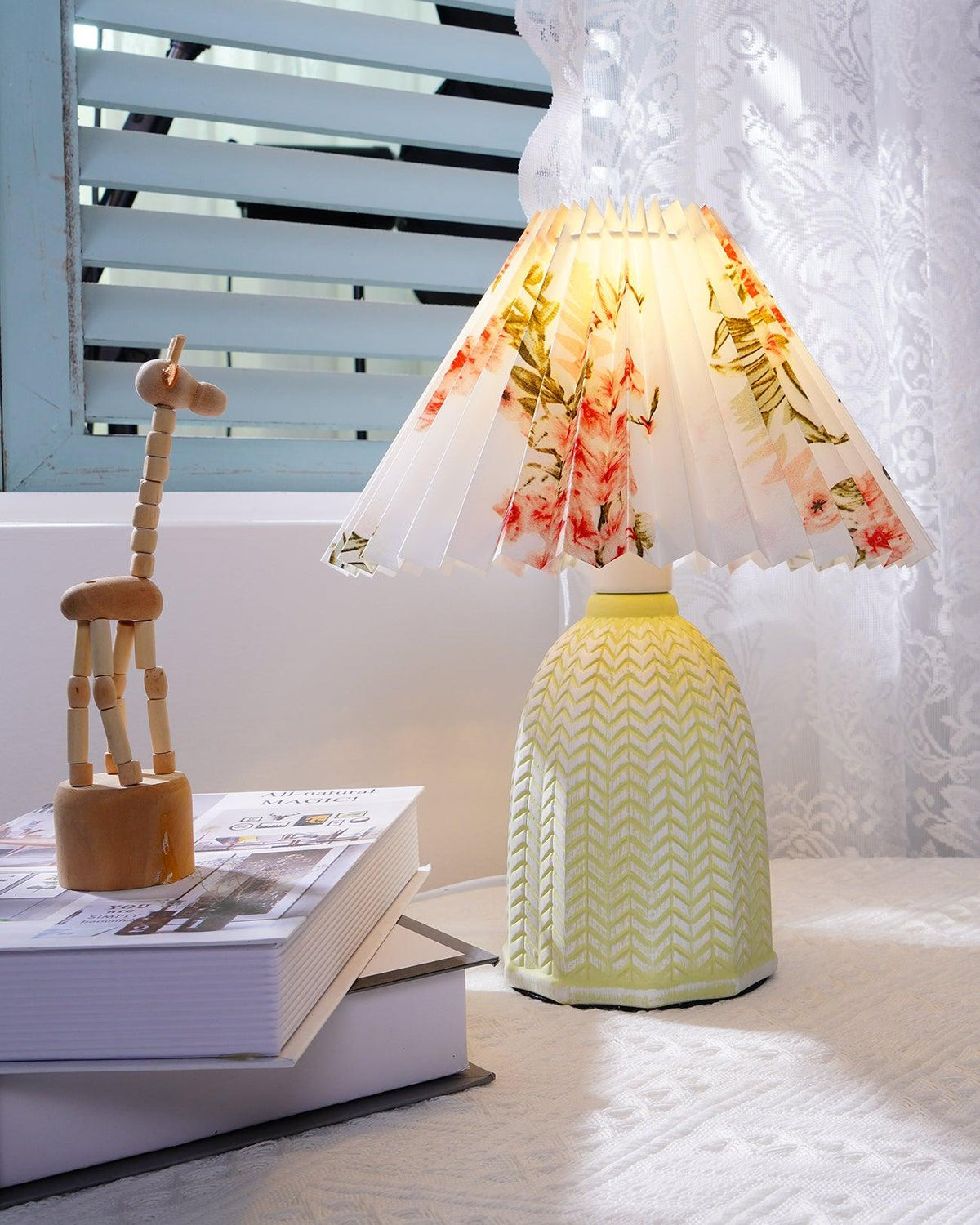 Vintage Pleated Table Lamp