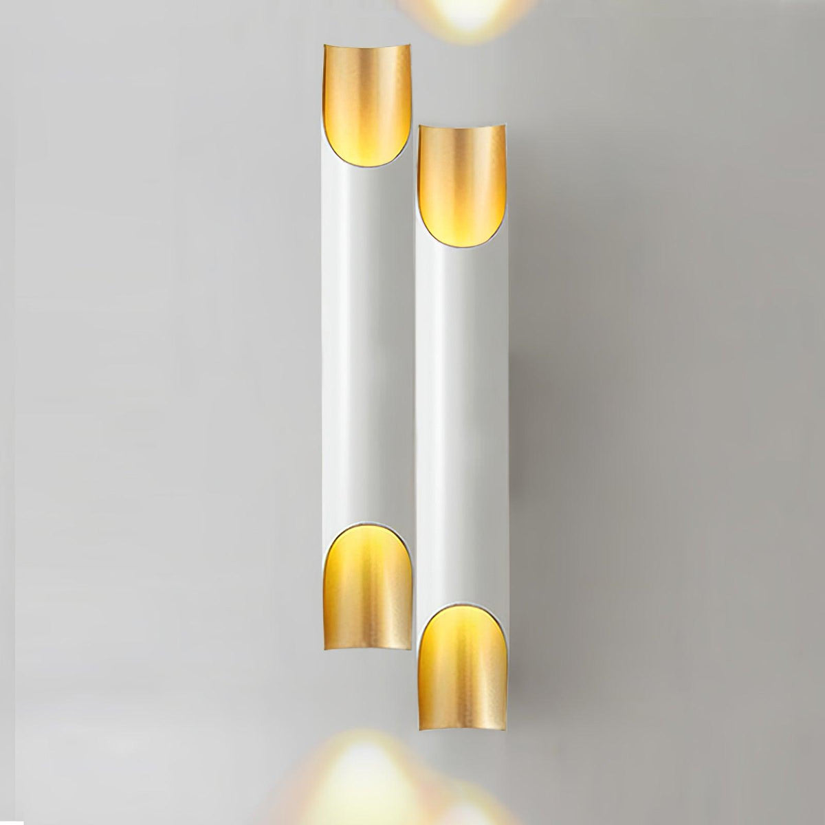 ∅ 4.7″ x H 18.1″ / Dia 12cm x H 46cm / White & Gold