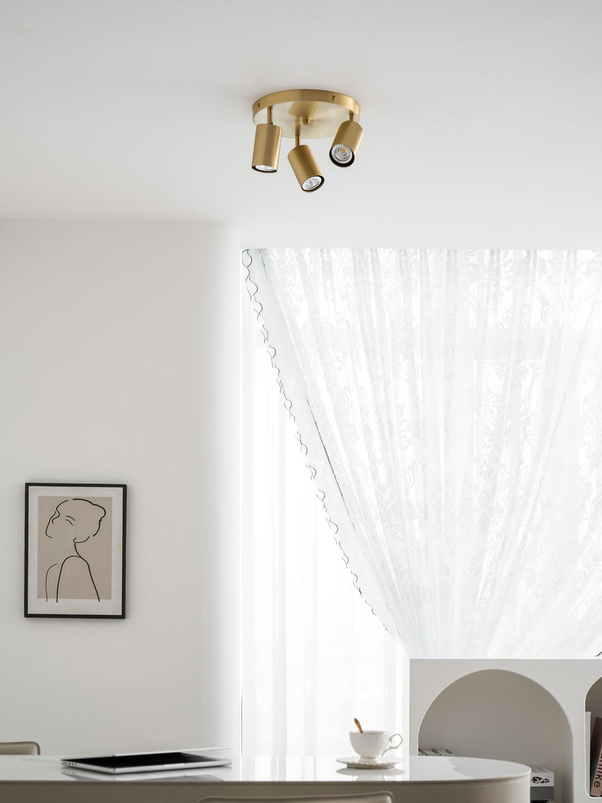 Hugo Hotspot Ceiling Light