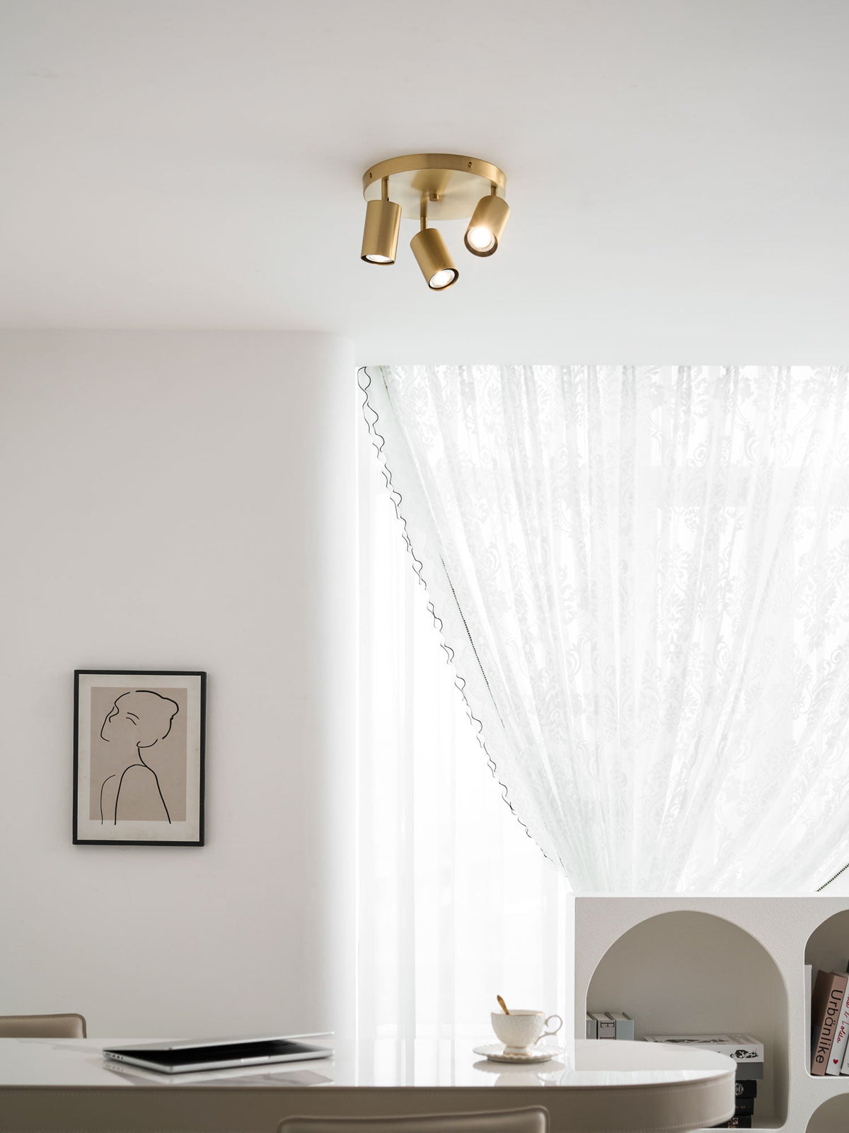 Hugo Hotspot Ceiling Light