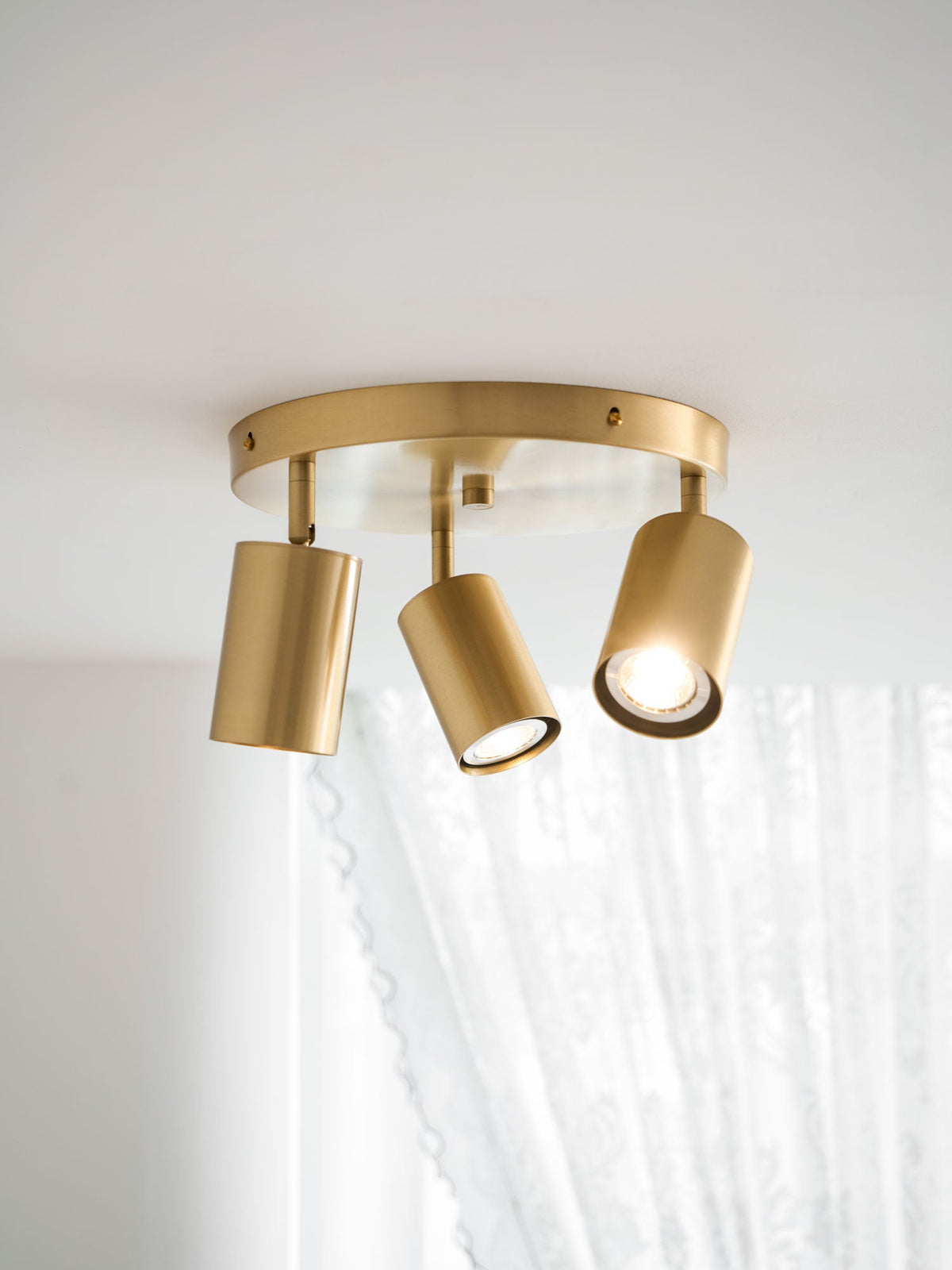 Hugo Hotspot Ceiling Light