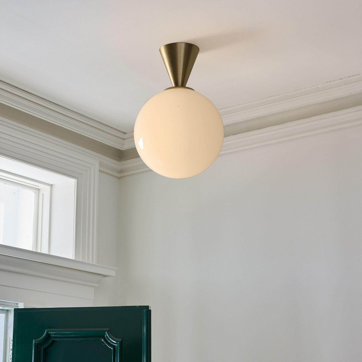 Trilo Globe Ceiling Light