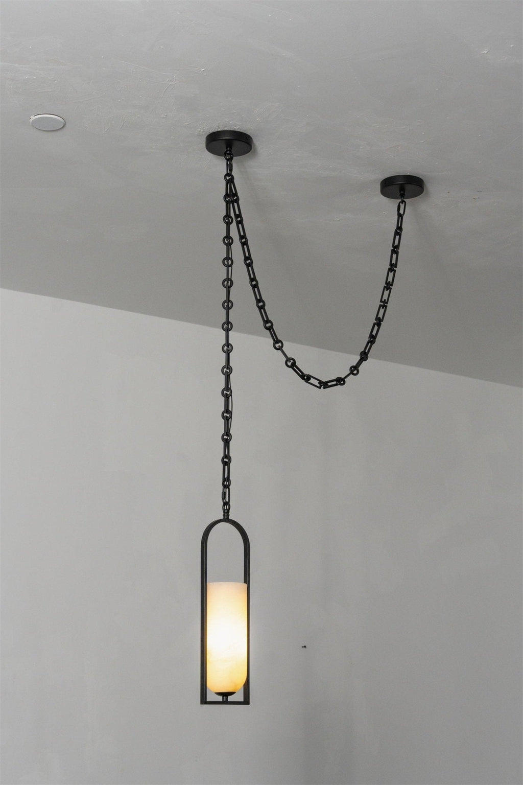 Cascading Chain Lantern Chandelier