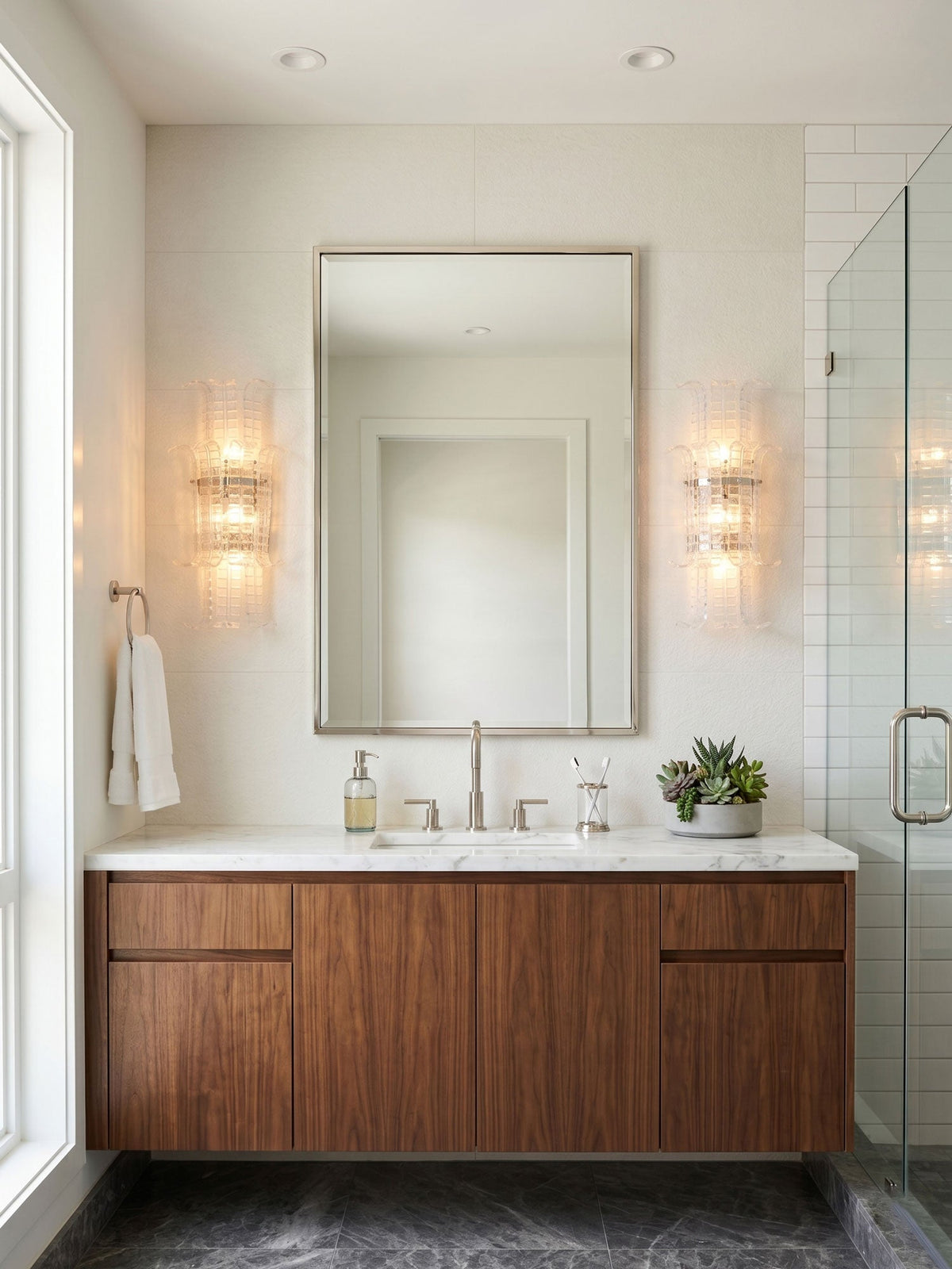 Aveline Glass Wall Sconce