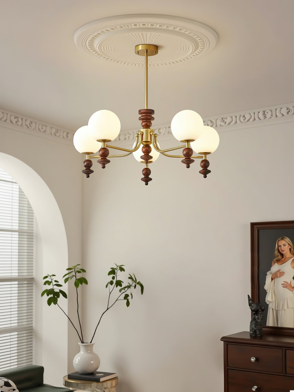 Lunaris Chandelier