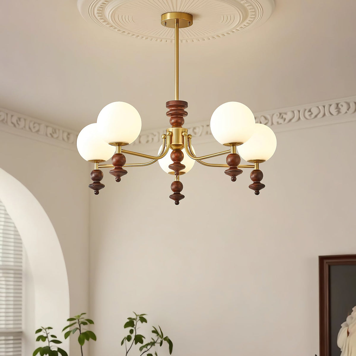 Lunaris Chandelier