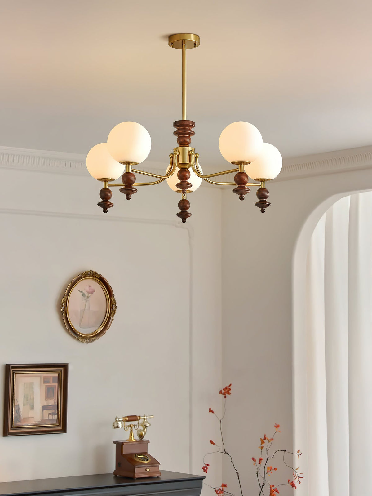 Lunaris Chandelier