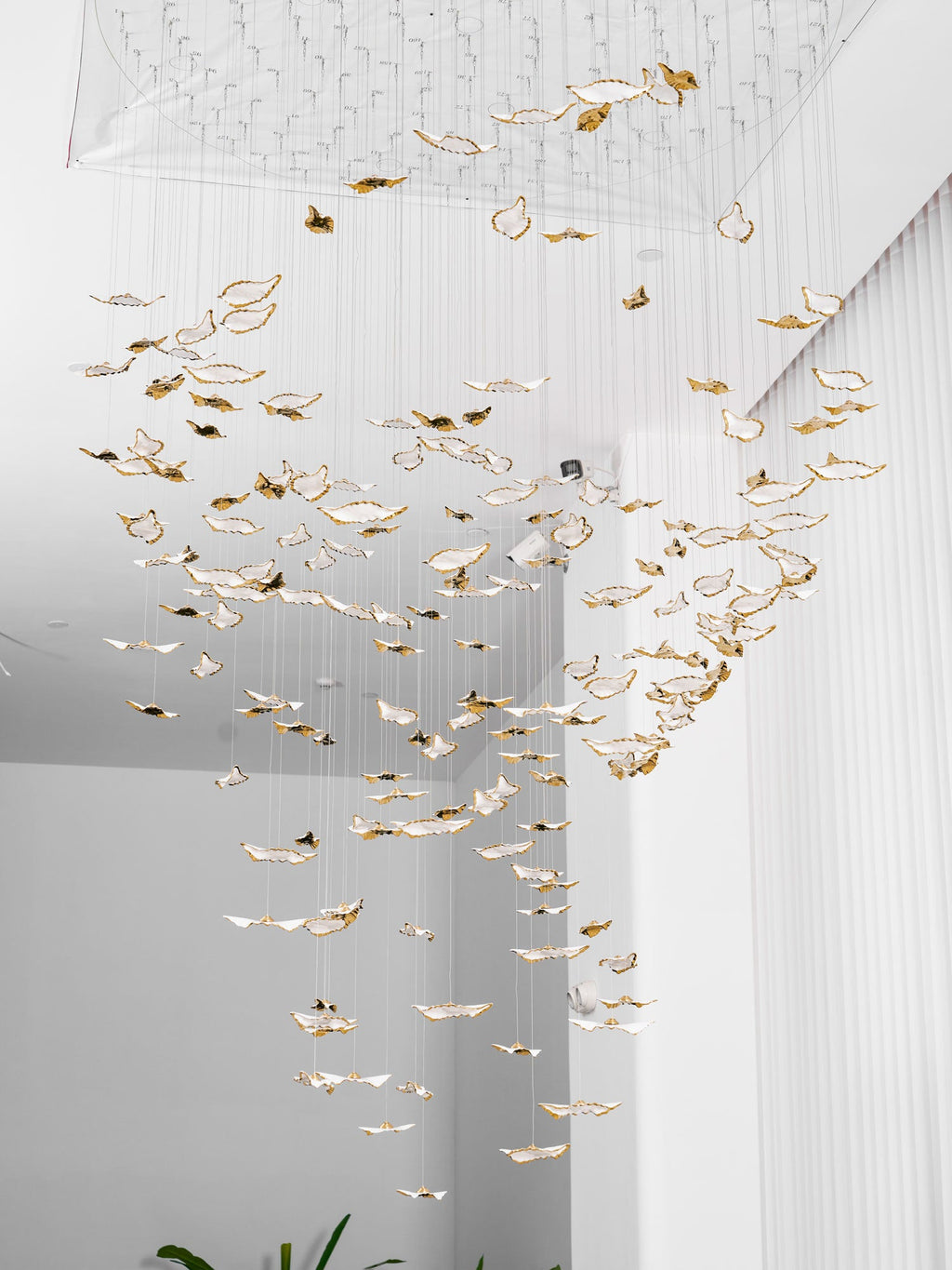 Leaf Twisted Sculptural Customize Chandelier