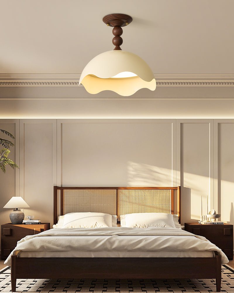 Liora Scallop Ceiling Light