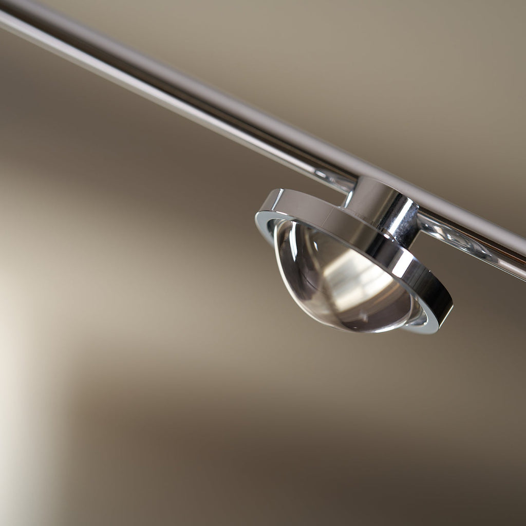 Metal Body Graceful Floor Lamp