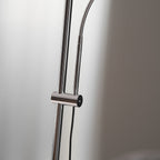 Metal Body Graceful Floor Lamp