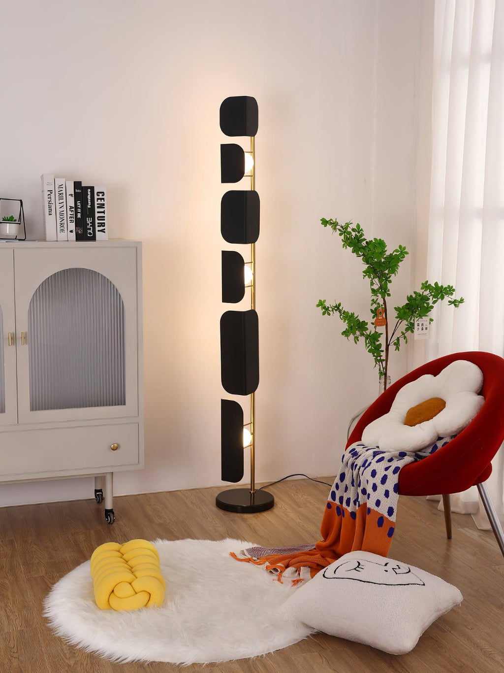 Leagan Floor Lamp
