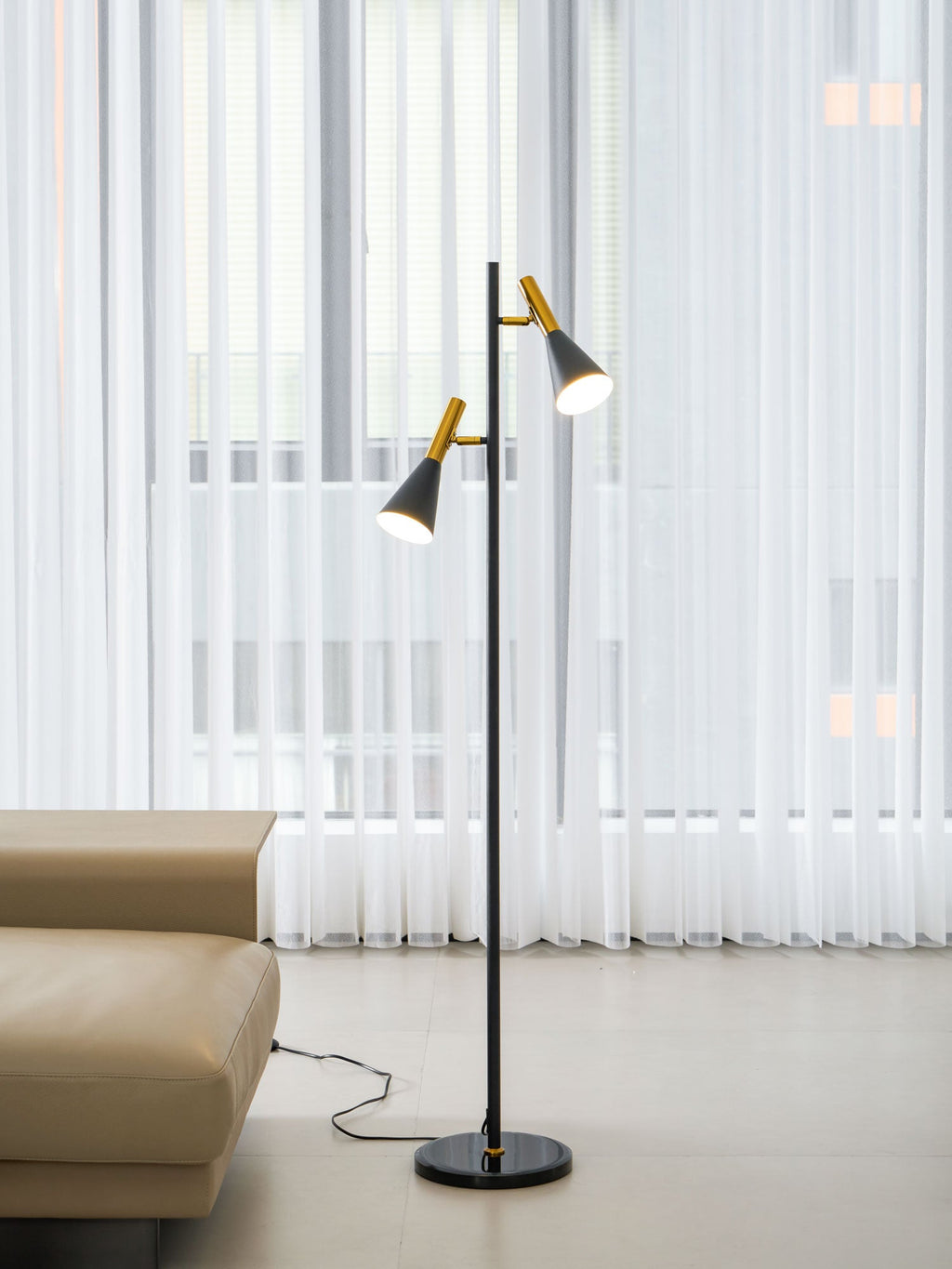 Lron Mouth Floor Lamp