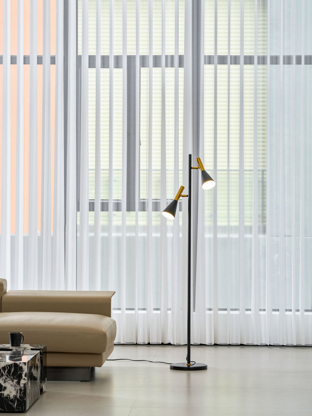 Lron Mouth Floor Lamp