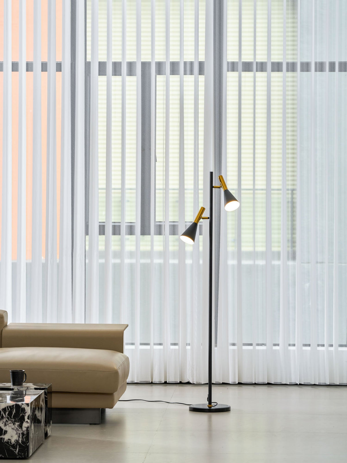 Lron Mouth Floor Lamp