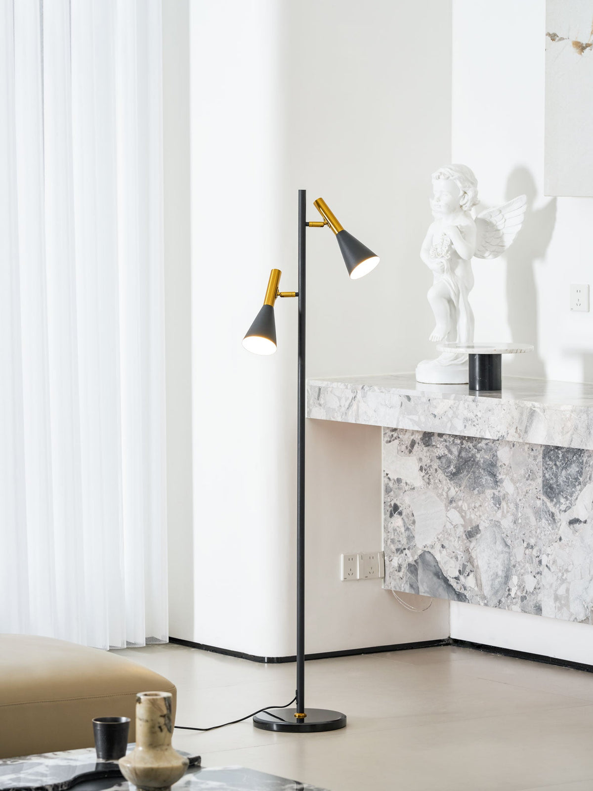 Lron Mouth Floor Lamp