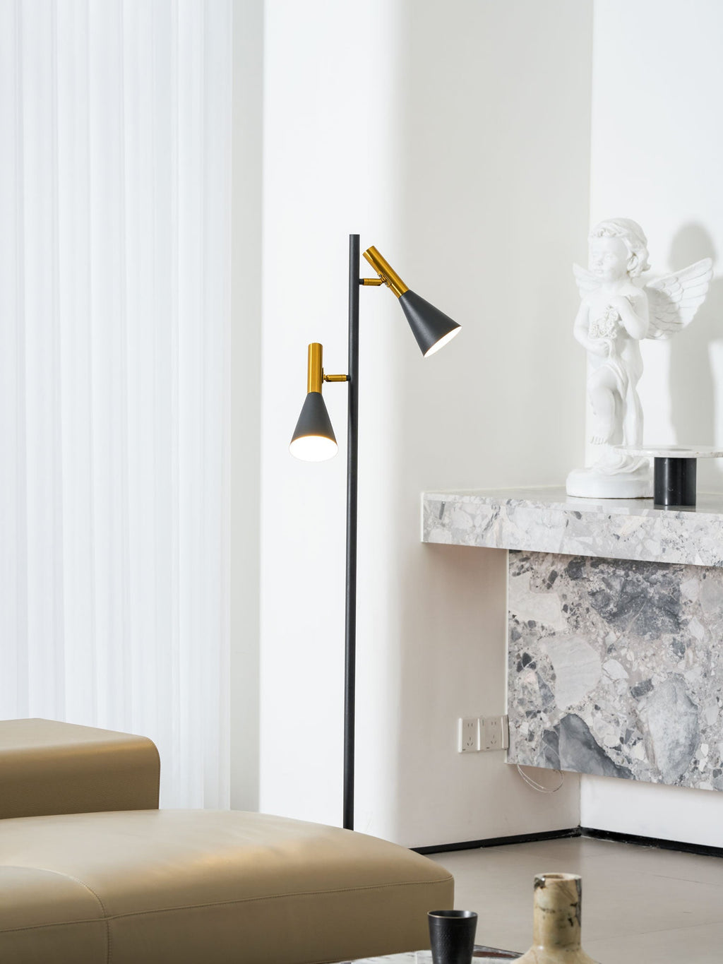 Lron Mouth Floor Lamp