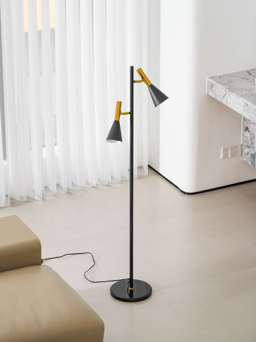 Lron Mouth Floor Lamp