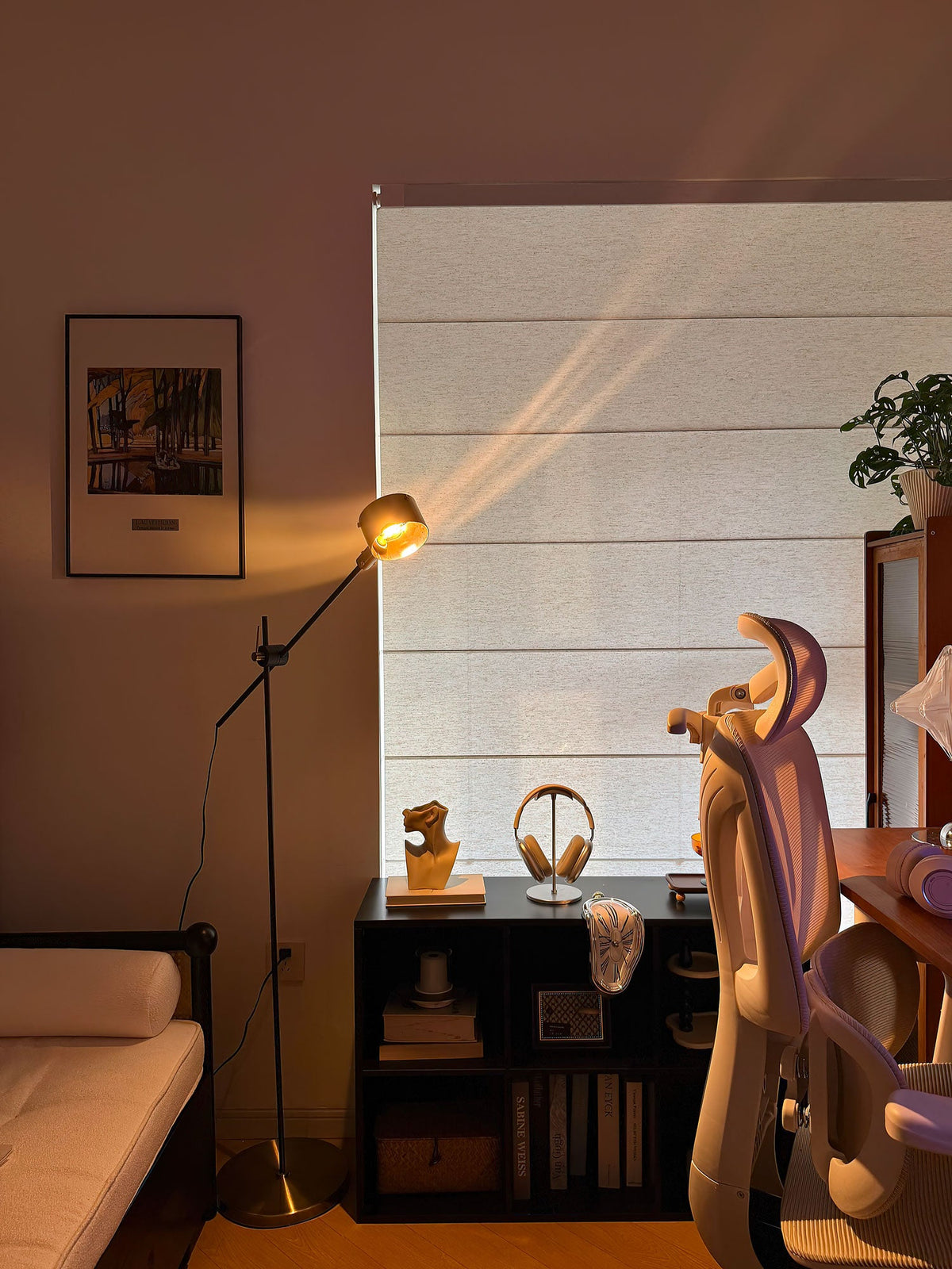 Arclen Adjustable Floor Lamp