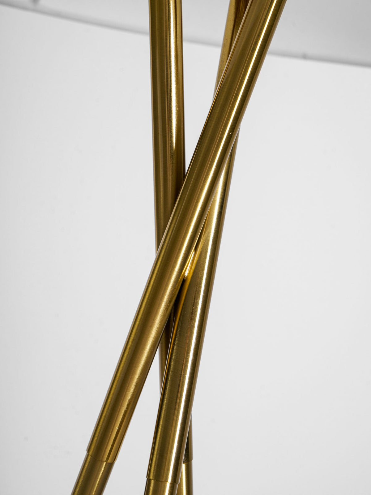 Tripod Grace Floor Lamp