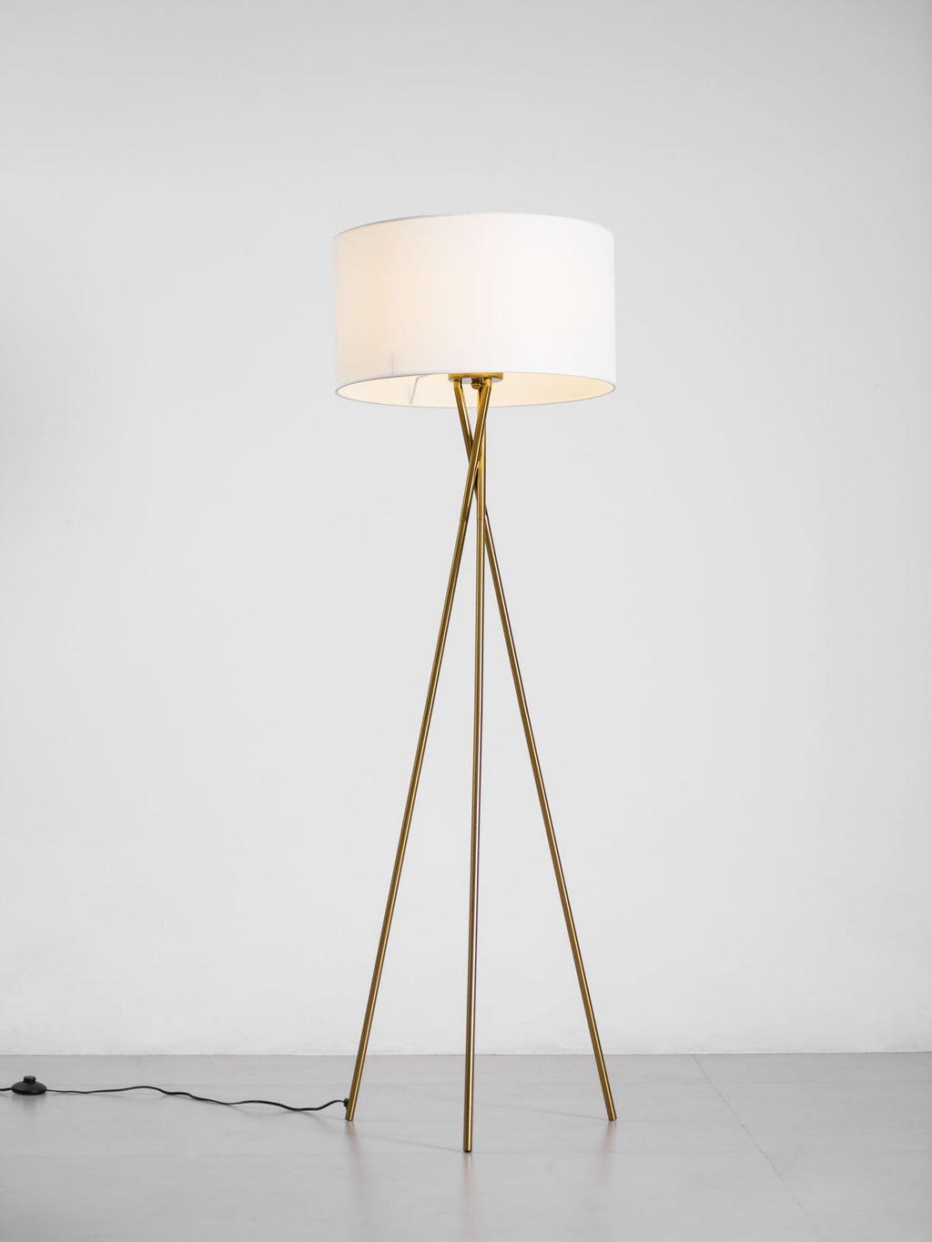 Tripod Grace Floor Lamp