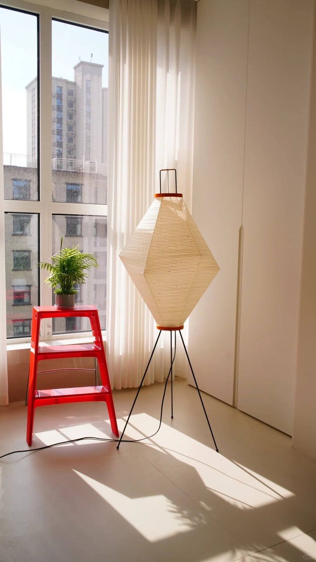 Kumo 13A Paper Floor Lamp
