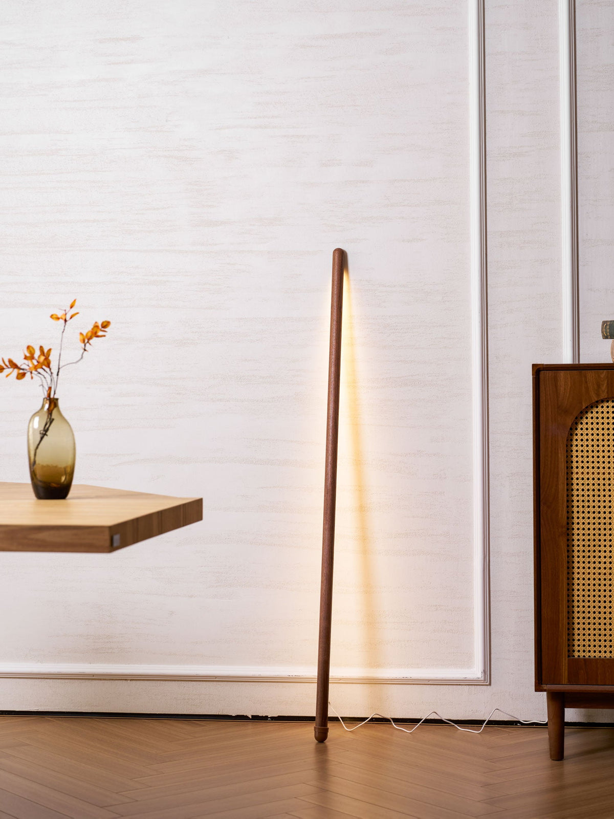 Line Assist Ambience Floor Lamp