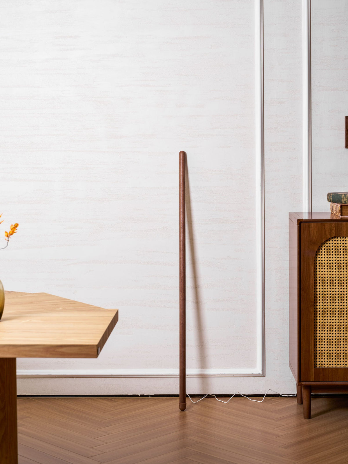 Line Assist Ambience Floor Lamp