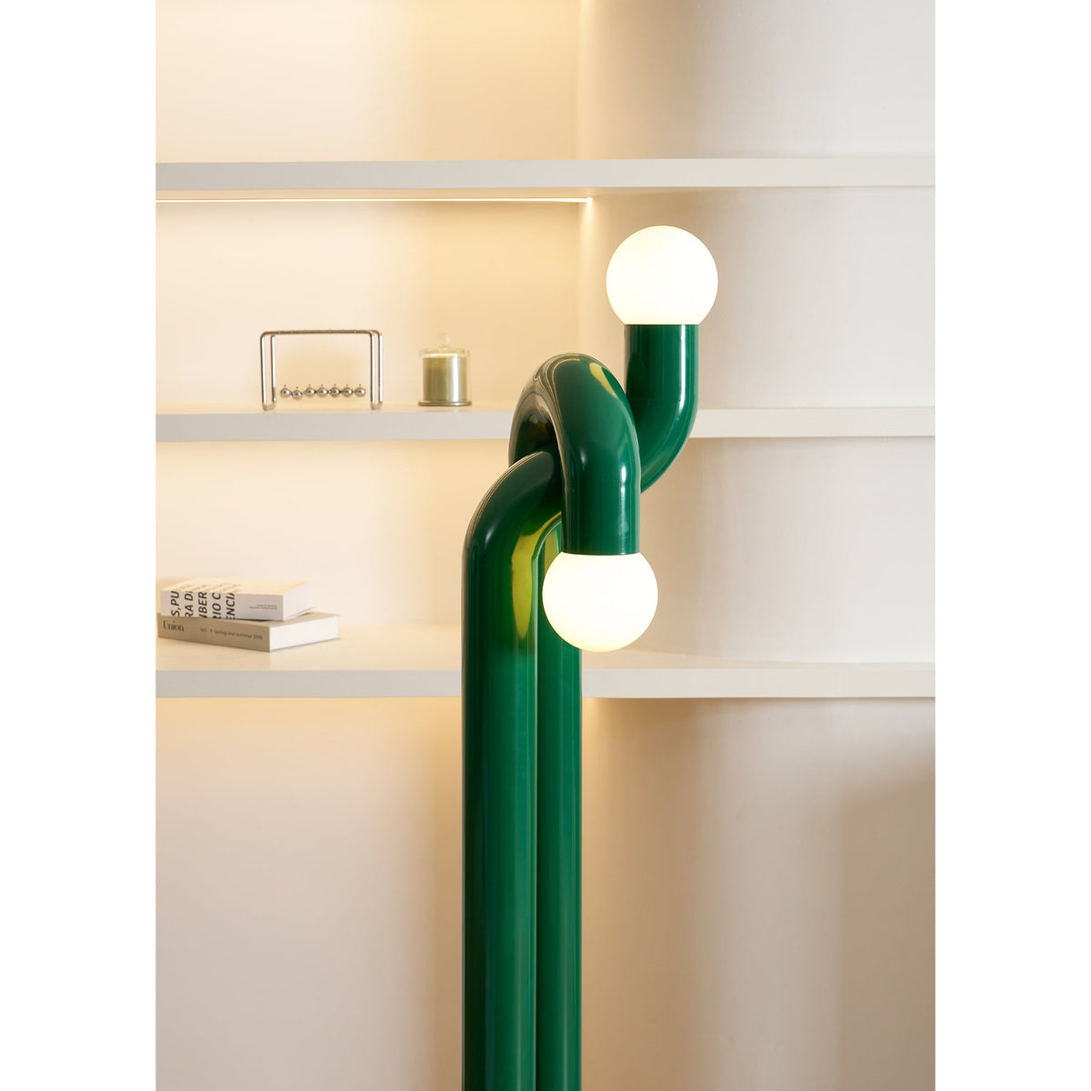 Loopi Floor Lamp