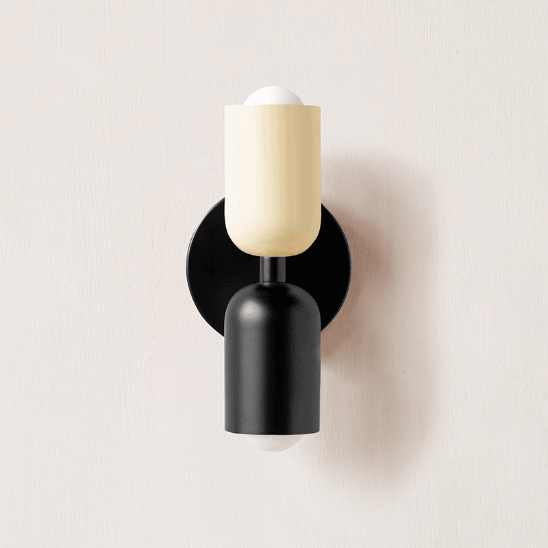 W 4.7″ x H 7.9″ / W 12cm x H 20cm / Beige & Black & Black Canopy
