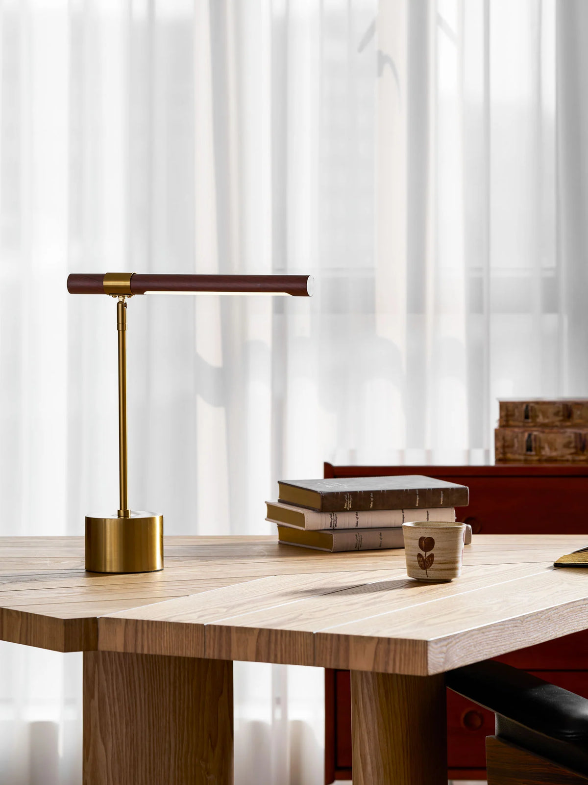 Linear Table Lamp