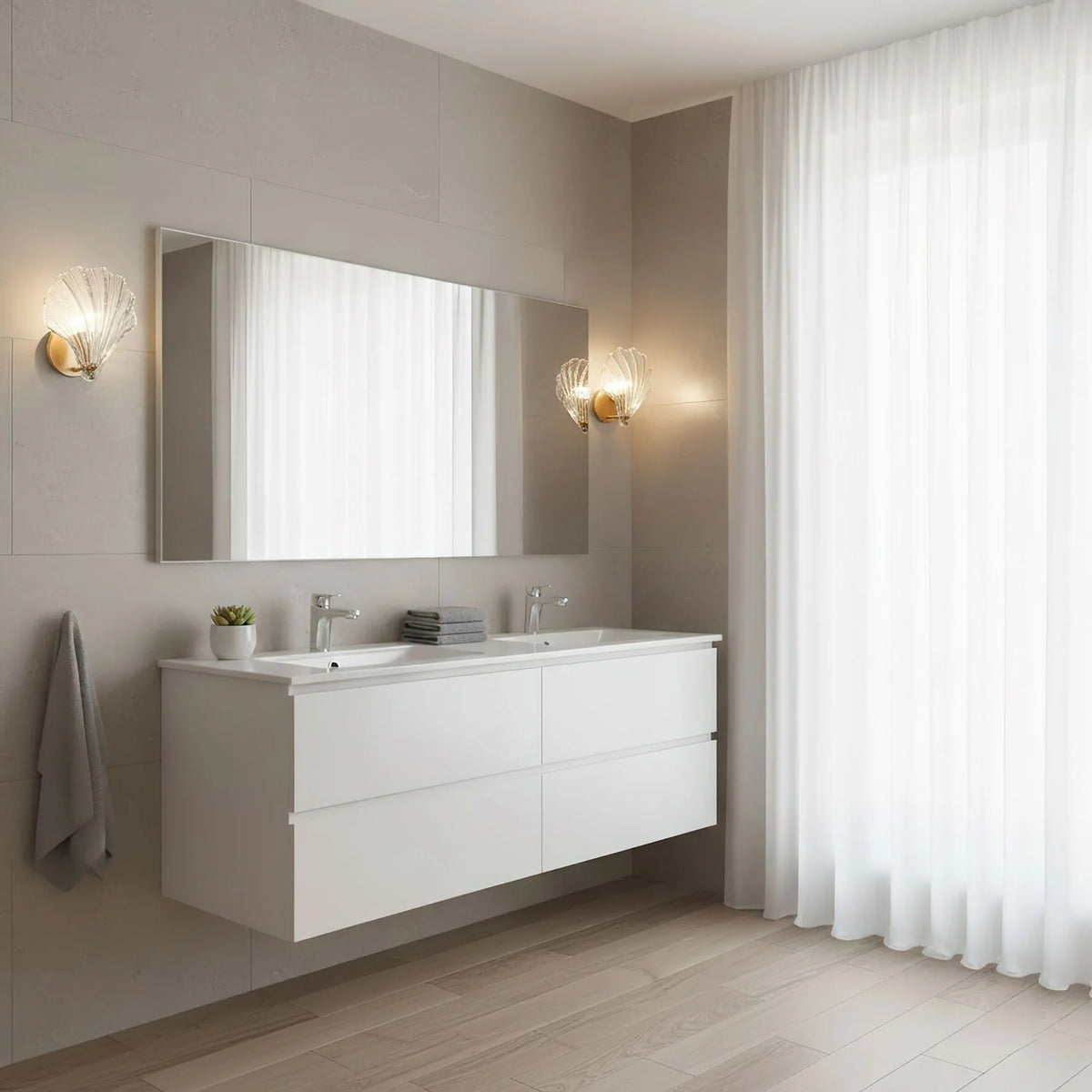Shell Wall Light