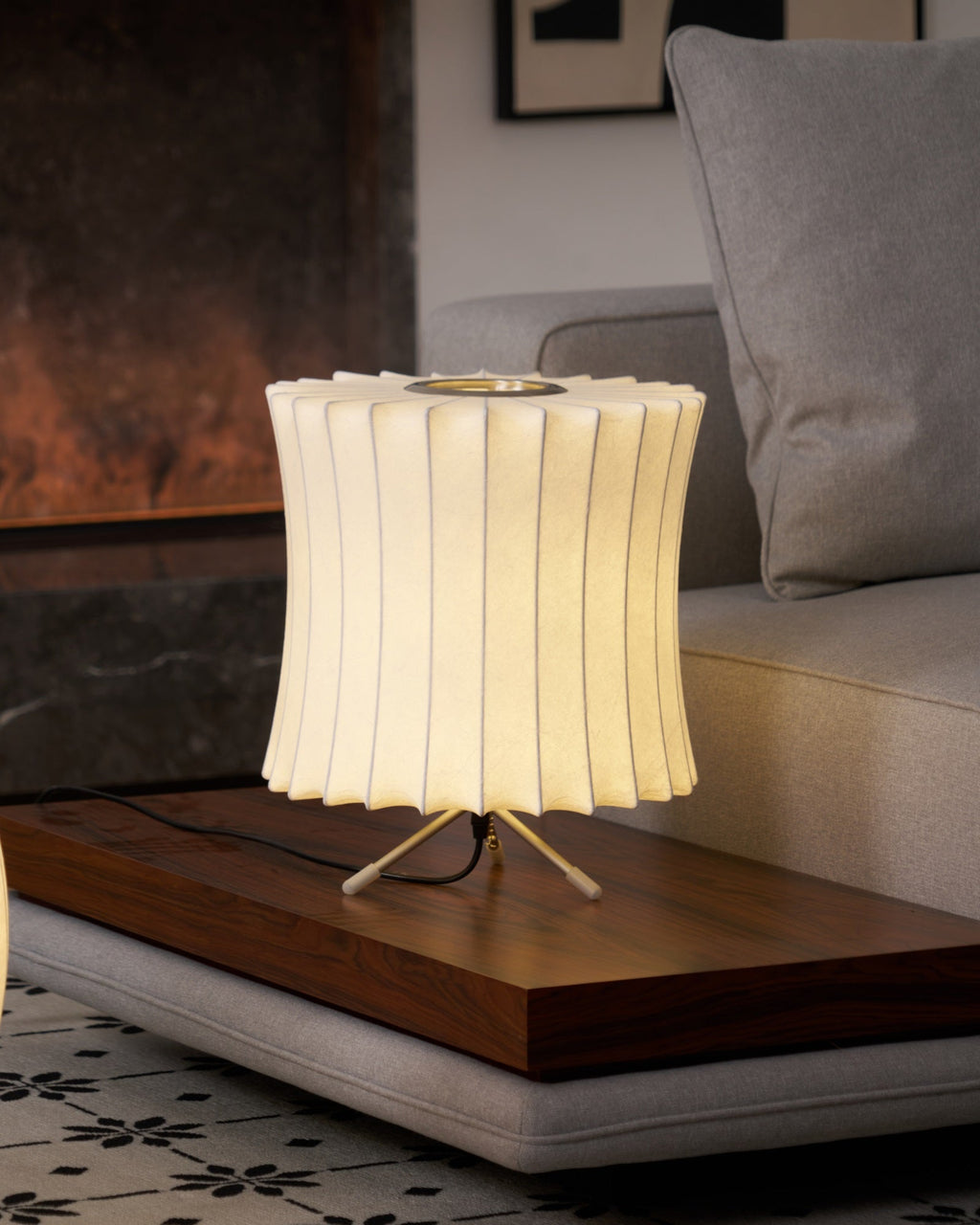 Tripod Bubble Table Lamp