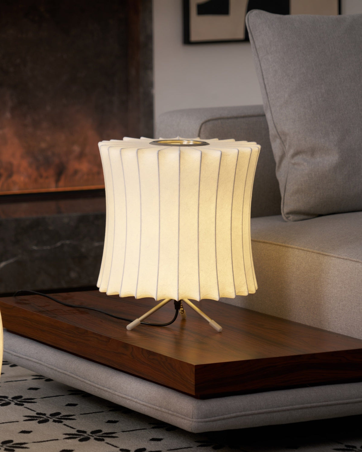 Tripod Bubble Table Lamp