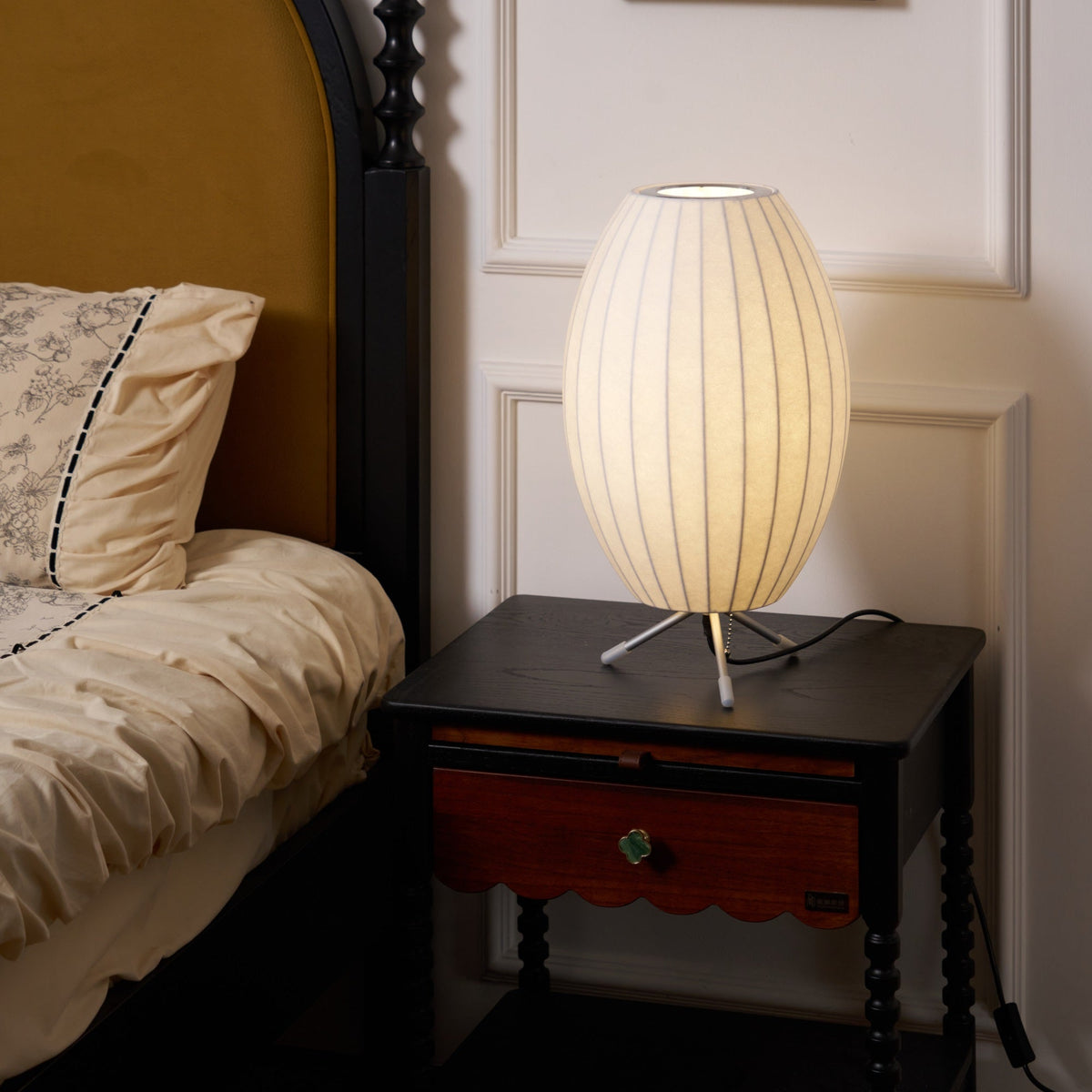 Tripod Bubble Table Lamp