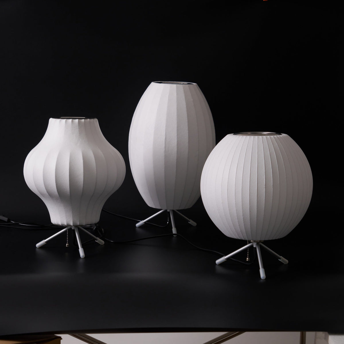 Tripod Bubble Table Lamp