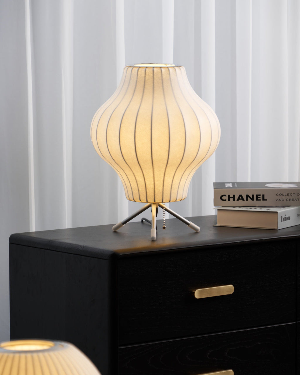 Tripod Bubble Table Lamp