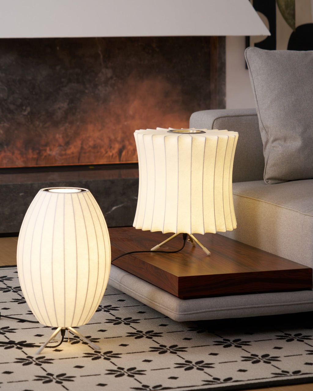Tripod Bubble Table Lamp