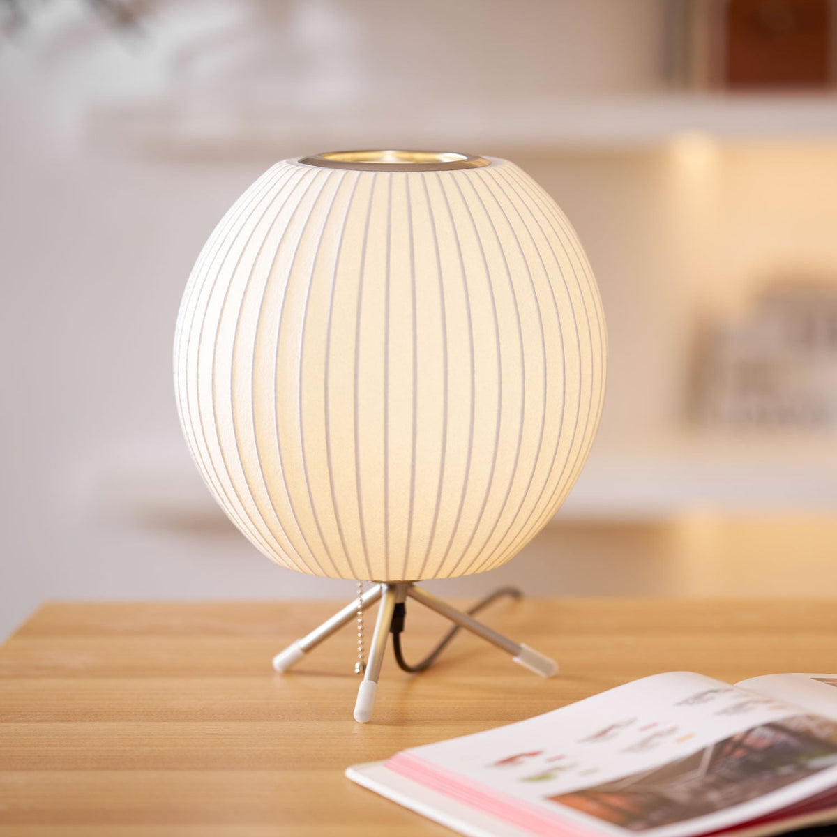 Tripod Bubble Table Lamp