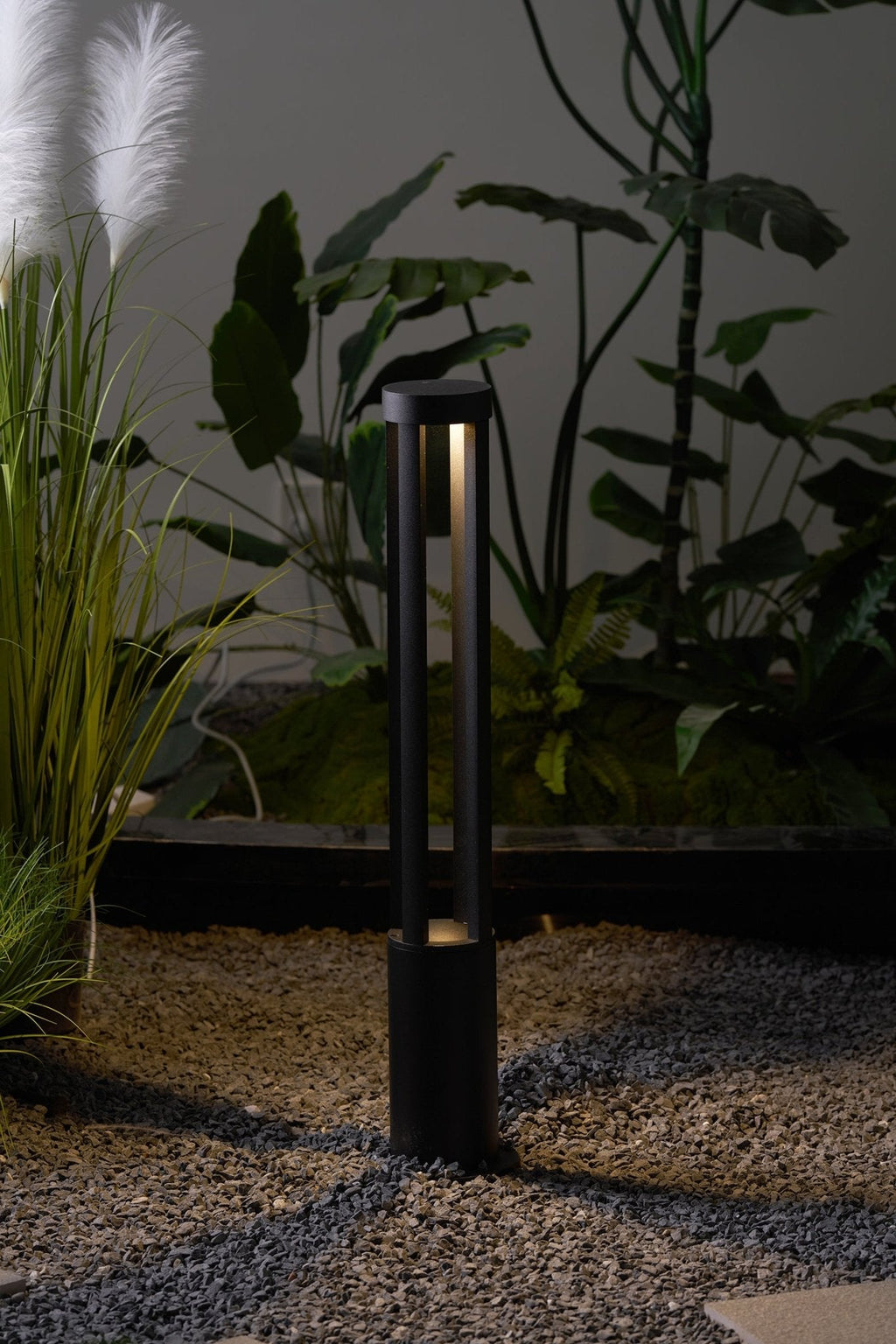 Black Cylindrical Garden Outdoor Light