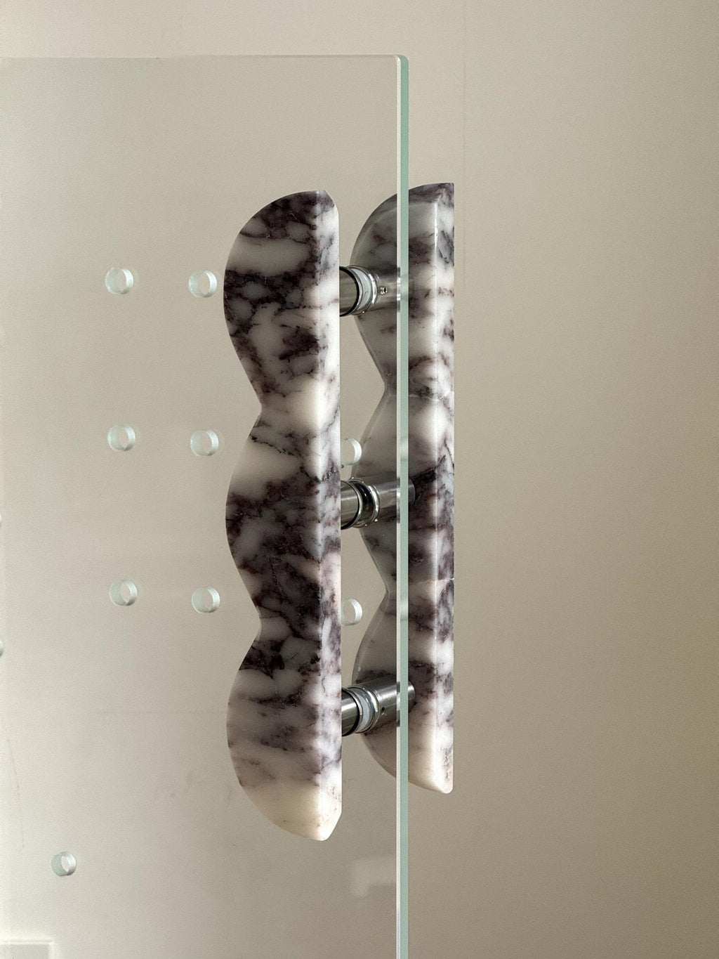 Twin-Curve Pull Handle