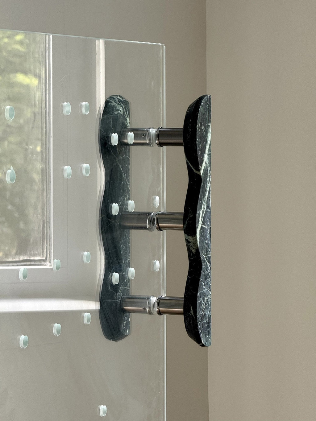 Twin-Curve Pull Handle
