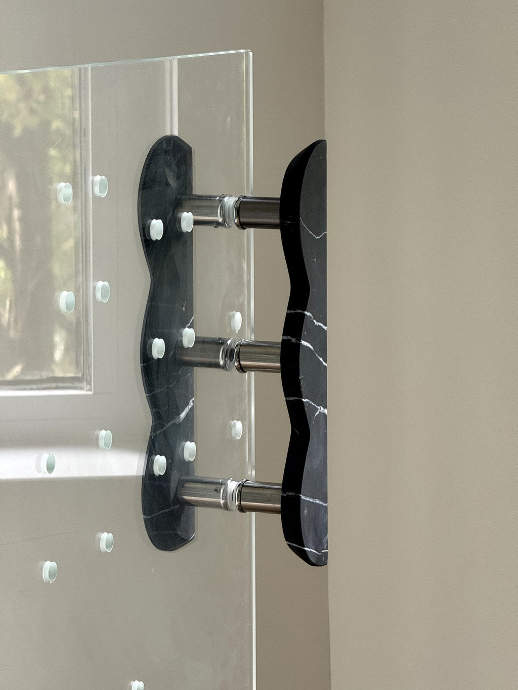 Twin-Curve Pull Handle