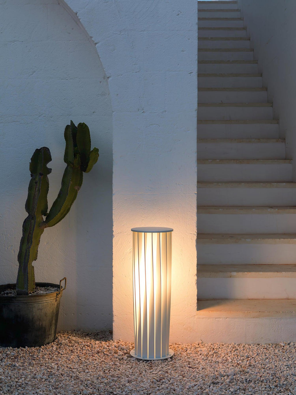 Unopiu LED Solar Outdoor Light