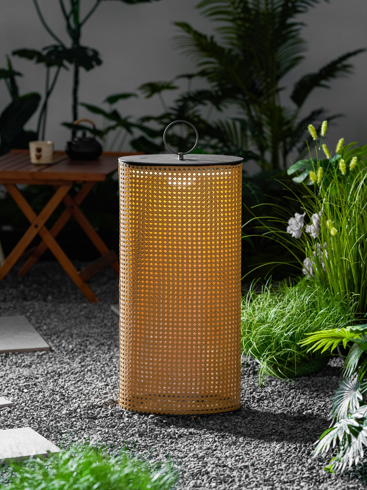 Arlette Solar Outdoor Lantern Lamp