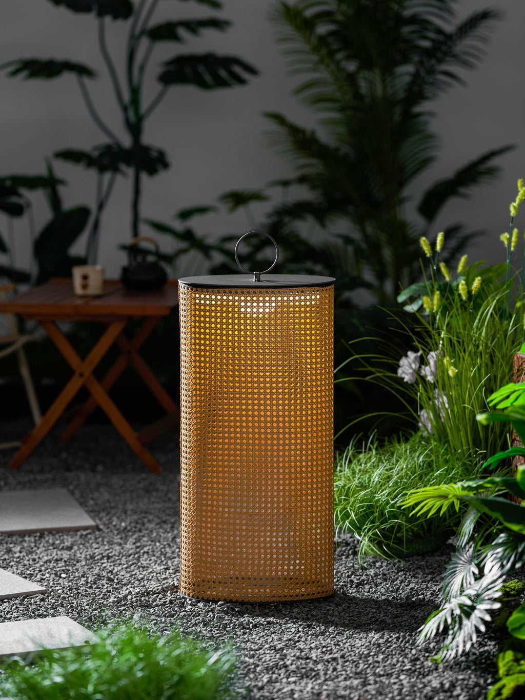 Arlette Solar Outdoor Lantern Lamp