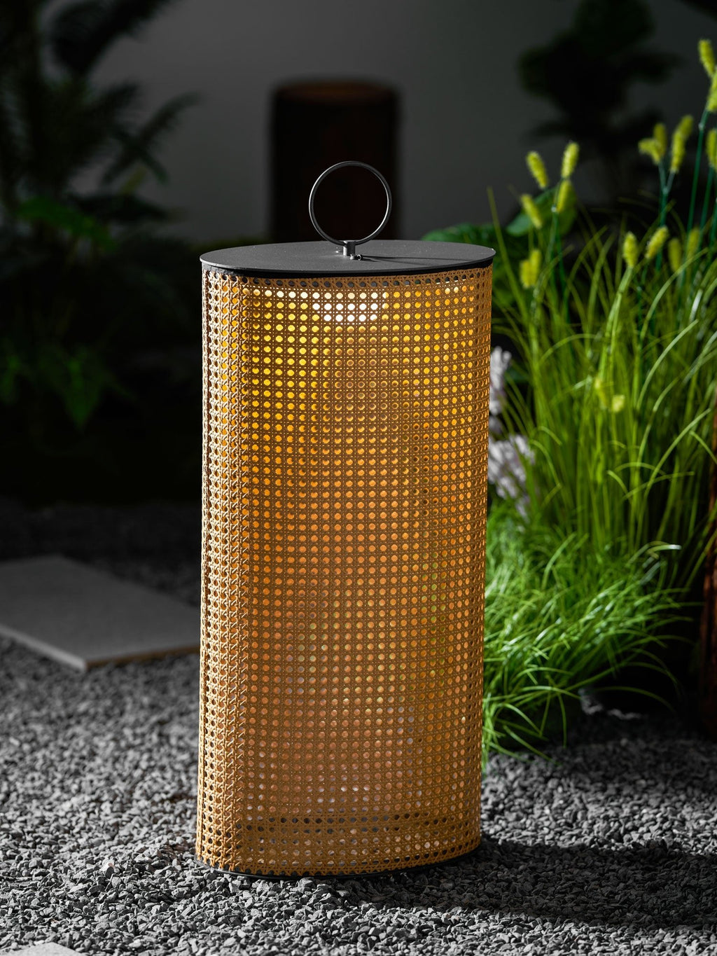 Arlette Solar Outdoor Lantern Lamp