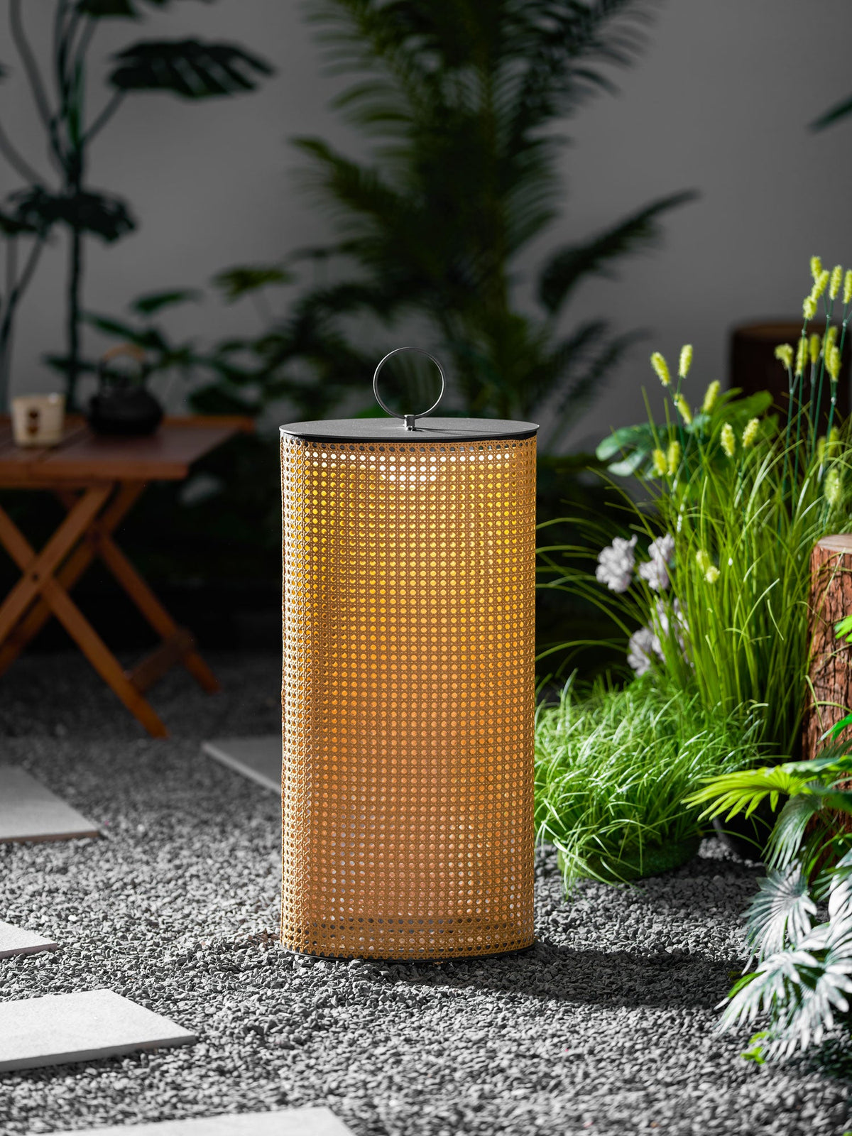 Arlette Solar Outdoor Lantern Lamp