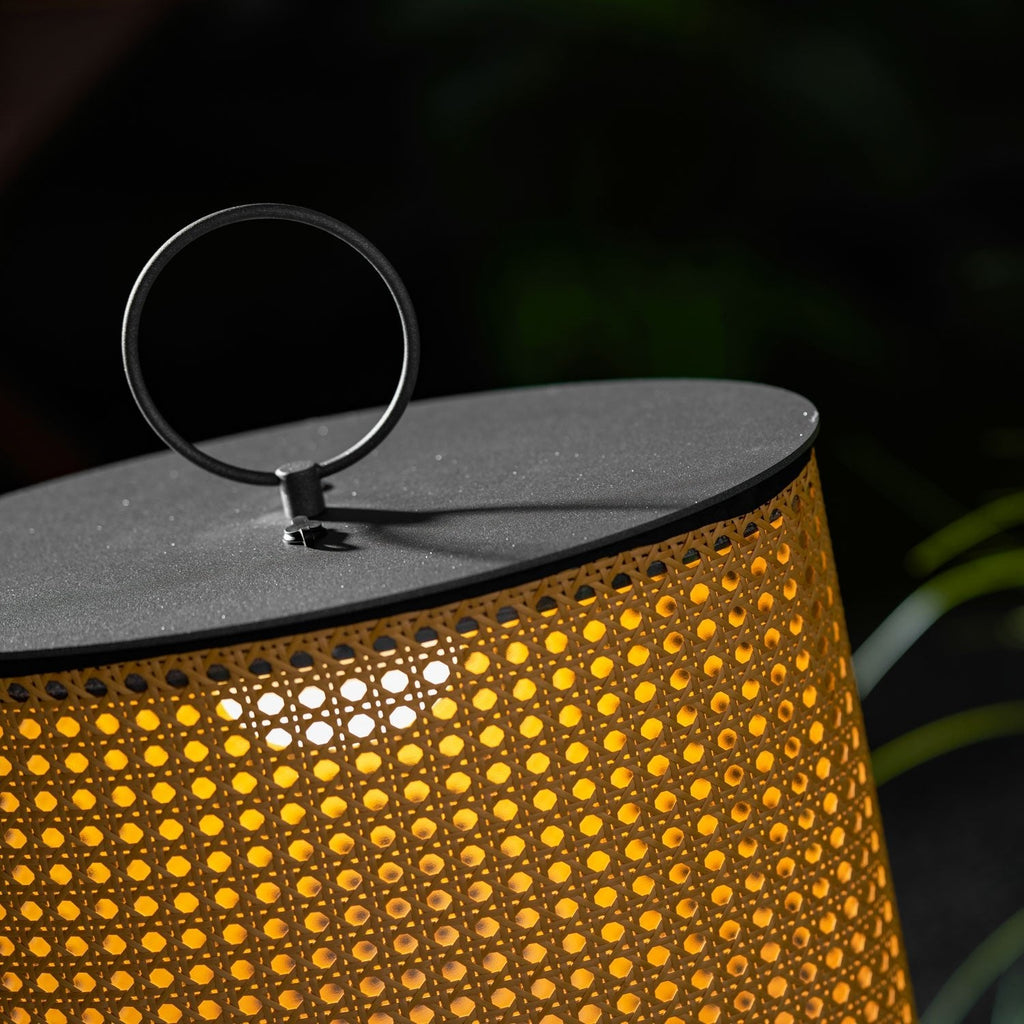 Arlette Solar Outdoor Lantern Lamp